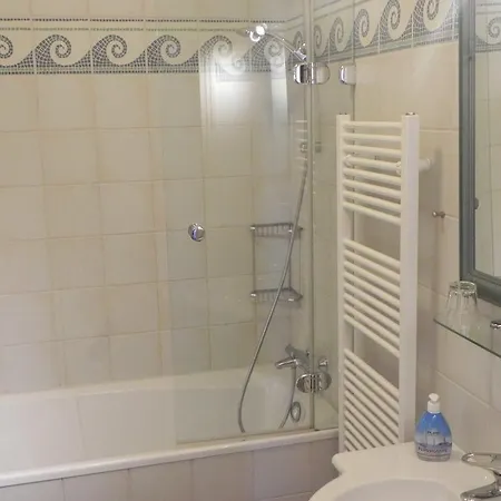 Bella 1_ Reihe Mit Meerblick